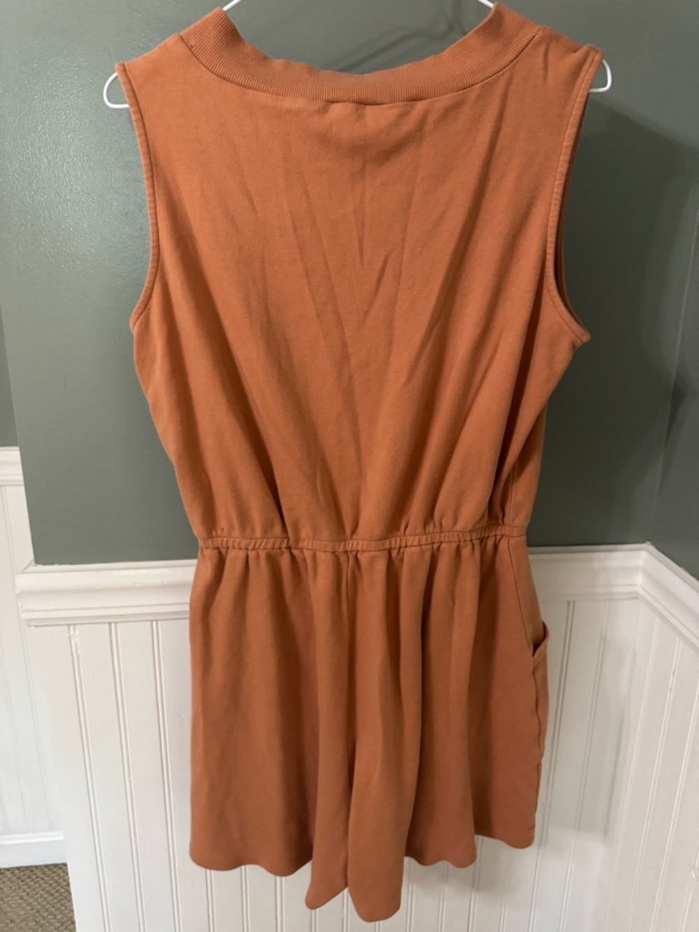 ZENANA V-Neck Sleeveless Romper in Warm Rust Large - Picture 4 of 5